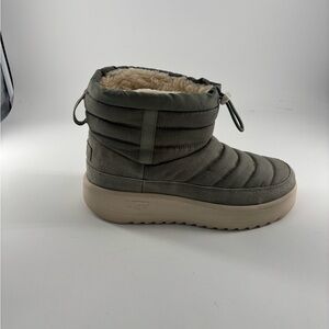 UGG Maxxer Mini Moss Green Thinsulate Sheepskin Lined Boots Men’s Size 11 EUR 44